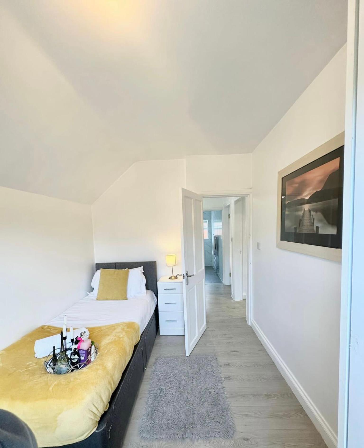 Luxurious Family Home In West Midlands Northfield Zewnętrze zdjęcie
